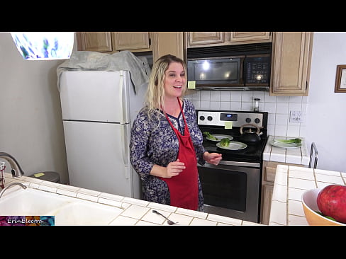 ❤️ Madrastra ordeñándole en la cocina antes de su cita Porno casero en es.mailkassa.ru ❌️