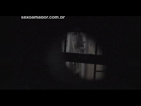❤️ Rubia es grabada en secreto por un voyeur del barrio escondido detrás de unos ladrillos huecos Porno casero en es.mailkassa.ru ❌️